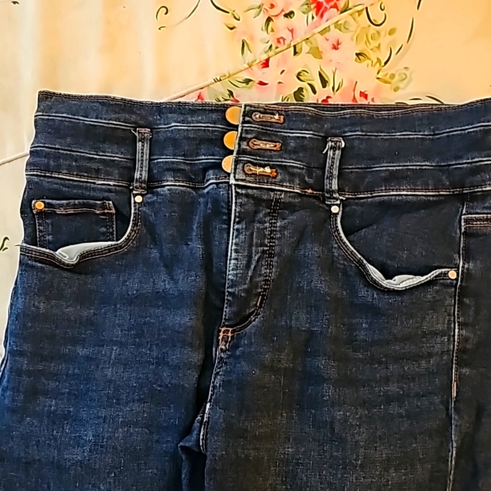 Ann Taylor sz 6 jeans